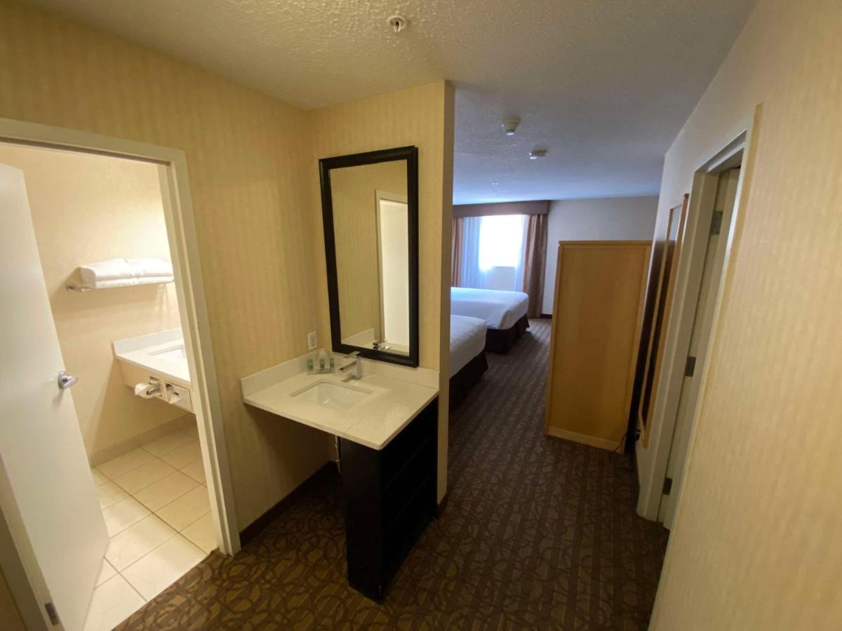 Hotel Western Cold Cold Lake